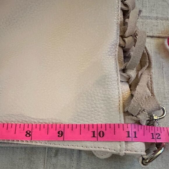 Expressions NYC Vegan Leather w/ Suede Fringe Crossbody Bag in Cream. - Picture 5 of 6